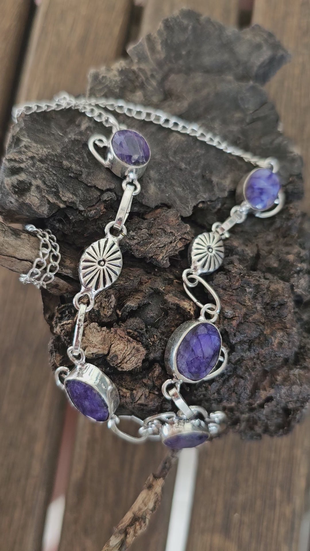 Romántico collar lavalier