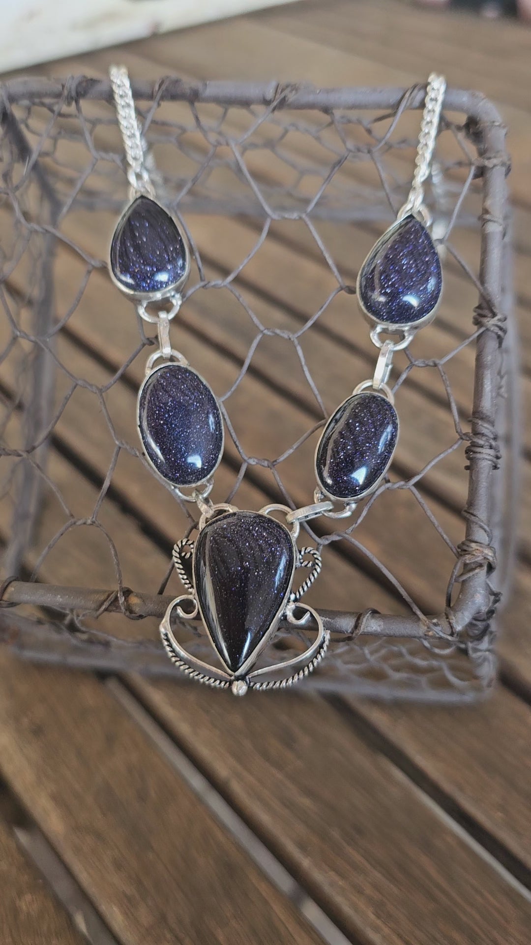 Brillante collar con detalles