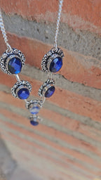 Lindo collar azul para cualquier ocasión
