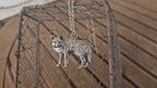 Collar Colgante Lobo Salvaje – Plata Envejecida y Relieve 3D