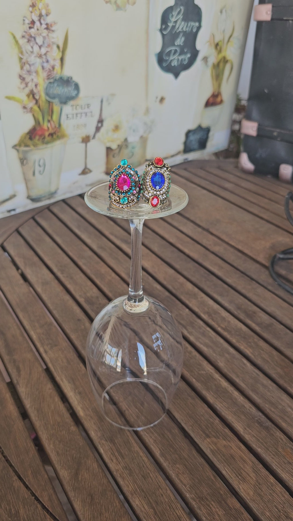 Enorme y magnífico anillo diseño audaz