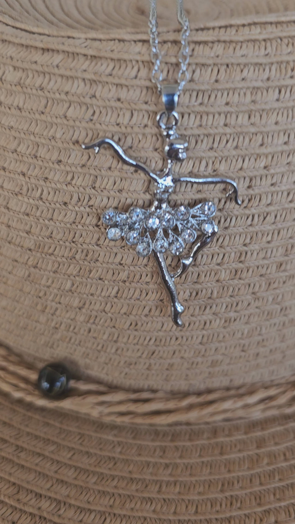 Collar con Colgante de Bailarina de Ballete – Plateado aleación y Cristal