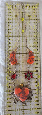 Collar asimétrica interesante