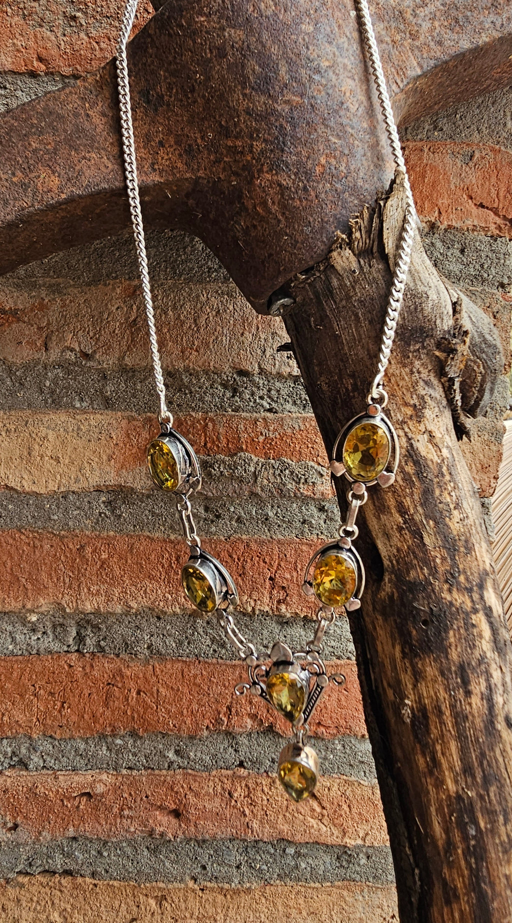 Romántico collar lavalier