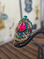 Enorme y magnífico anillo diseño audaz