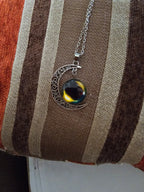Collar con colgante de media luna