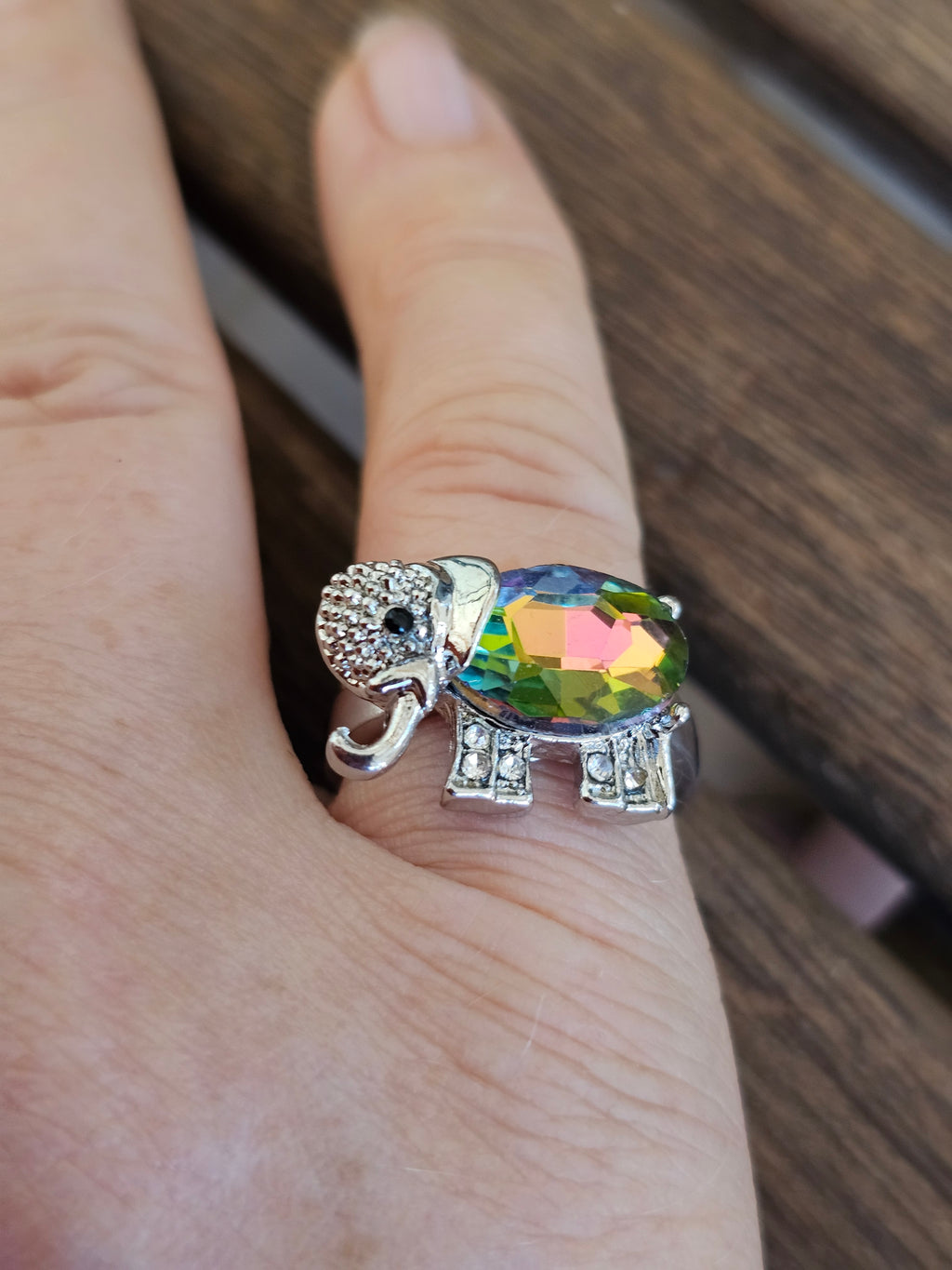 Divertido anillo en forma de elefante