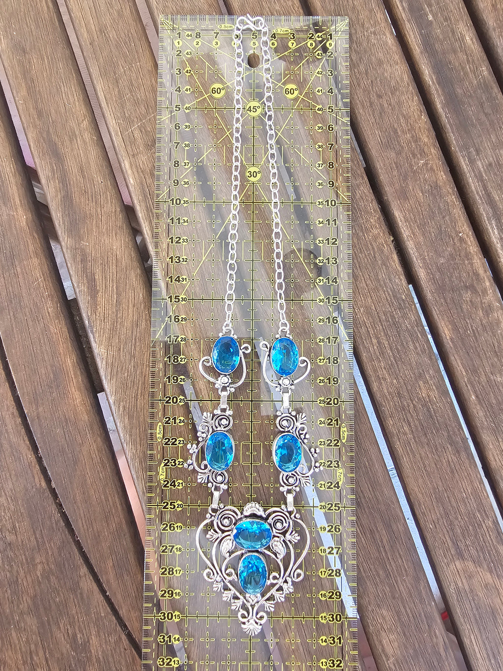 Collar delicado y elegante