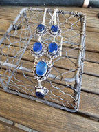 Lindo collar azul para cualquier ocasión