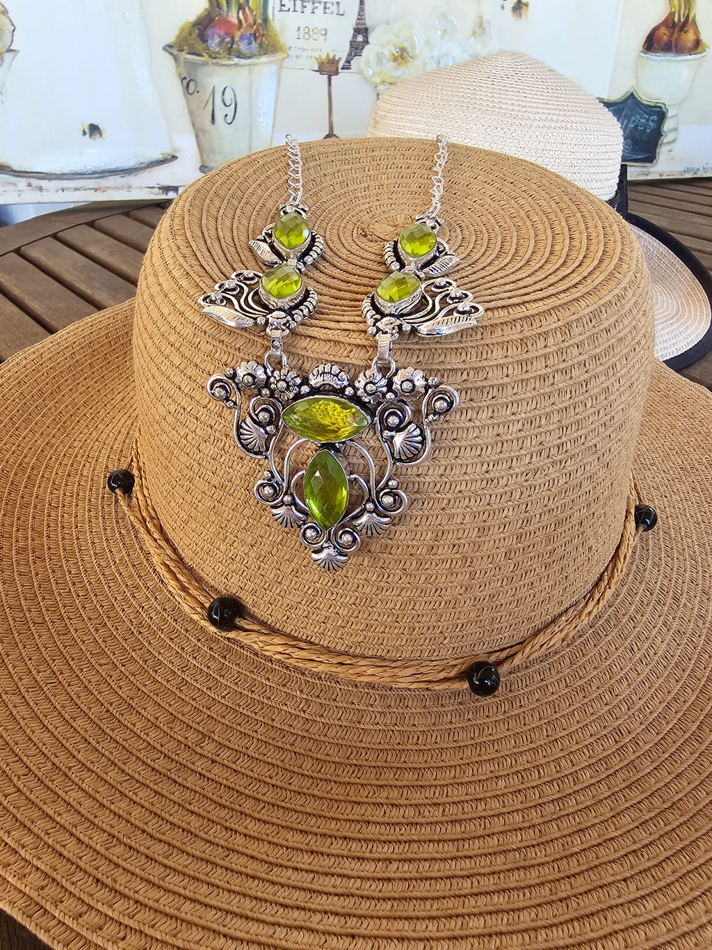 Collar delicado y elegante
