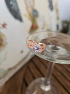 Lindo anillo de color oro rosa