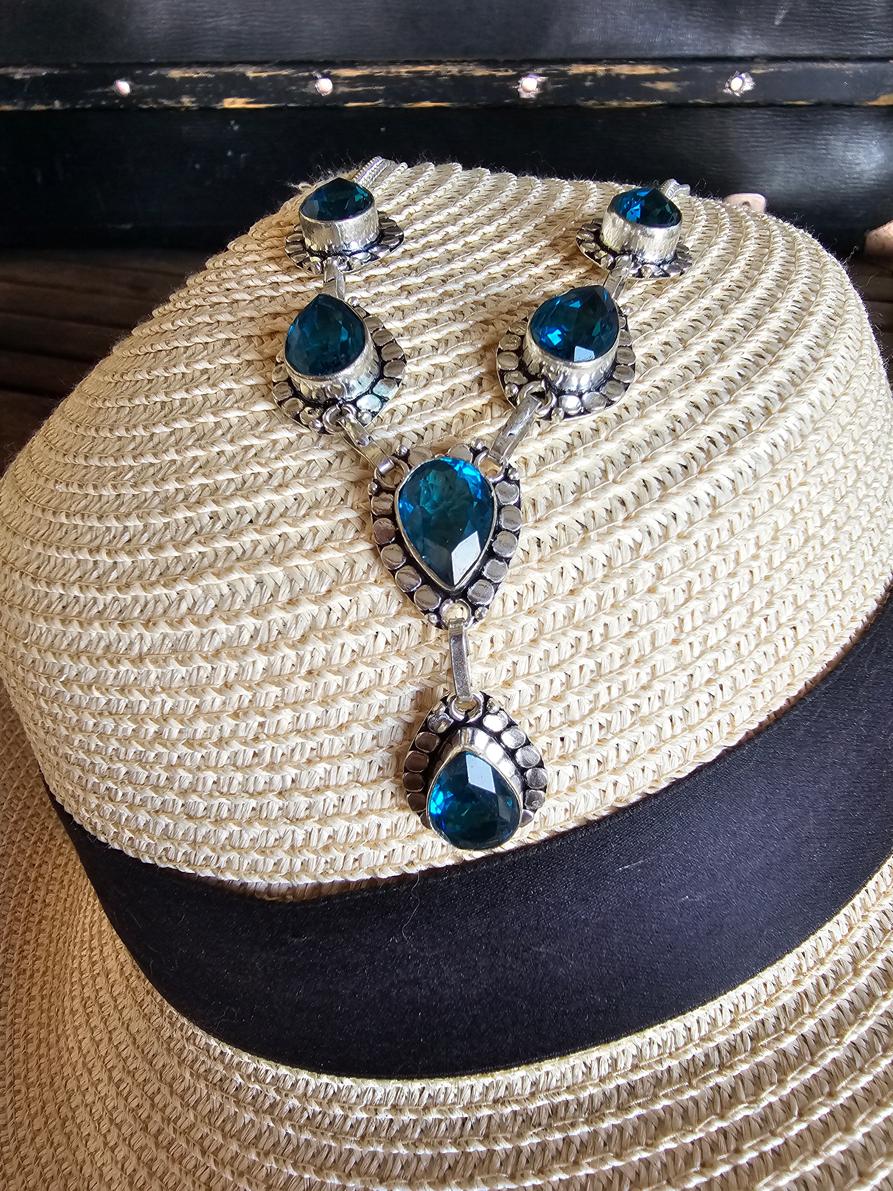 Lindo collar turquesa para cualquier ocasión