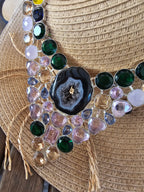 Collar magnífico con colores