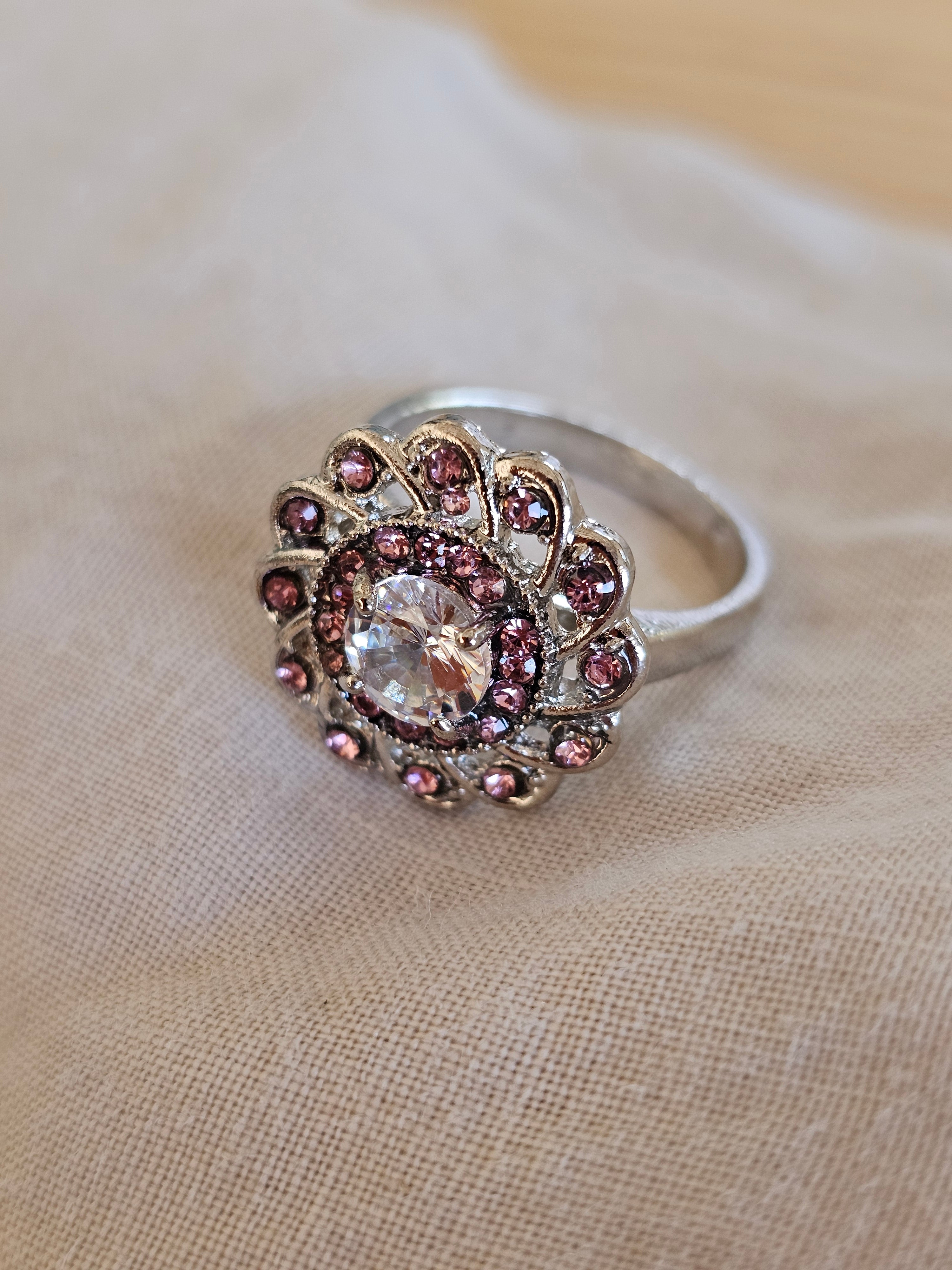 Anillo romántico y delicado