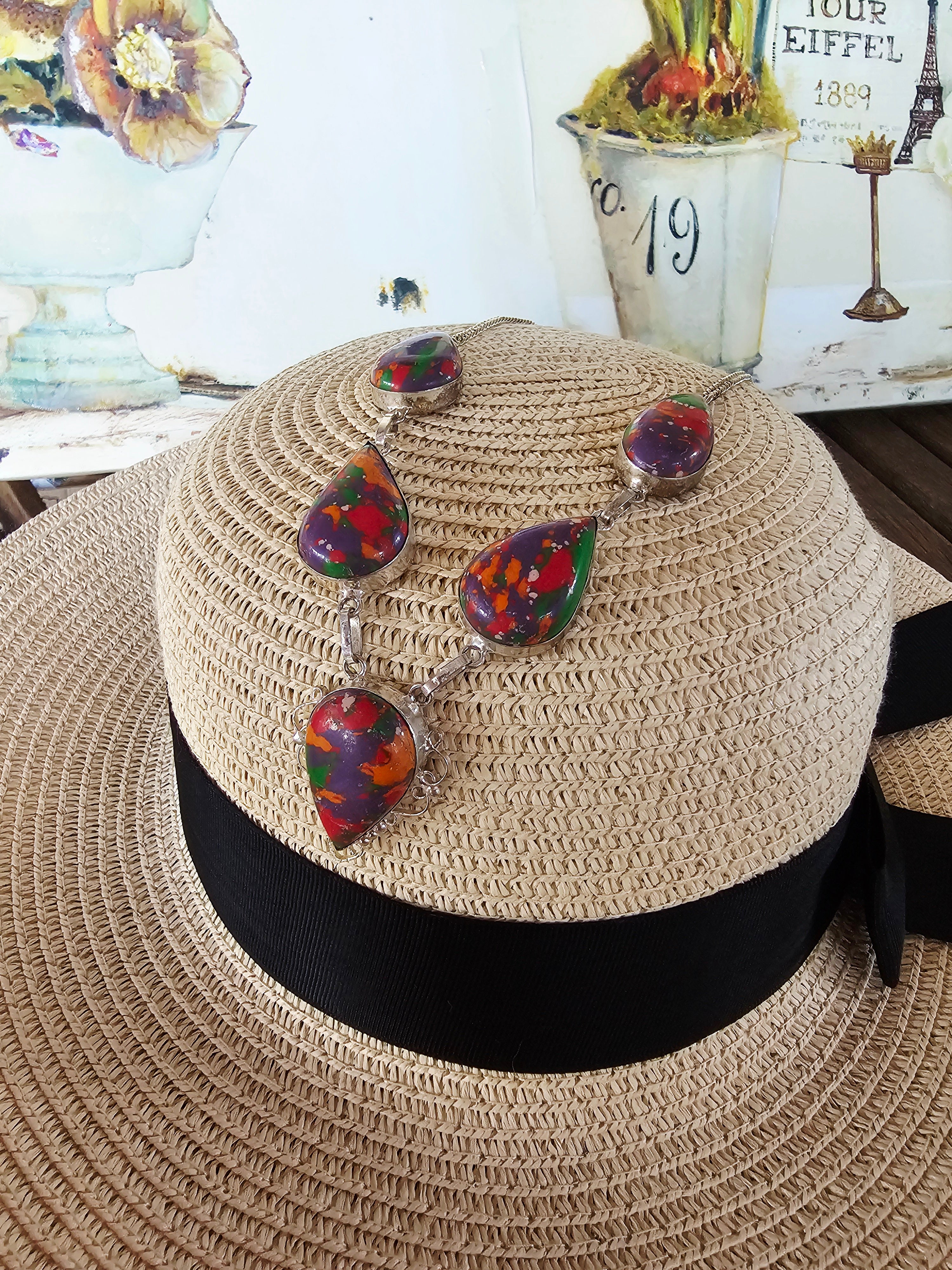 Collar con colores de verdad