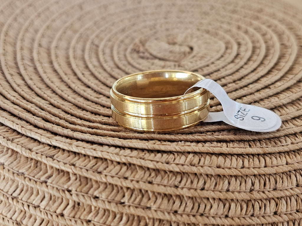 Anillo dorado ancho