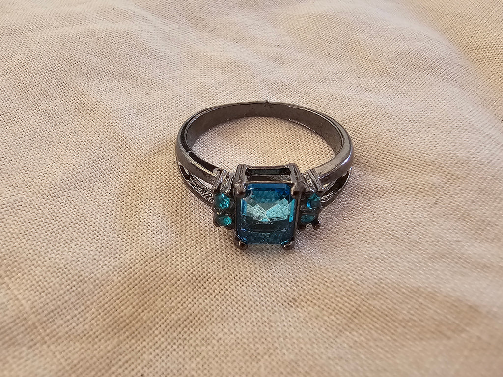 Anillos clásicos con piedra cristal de varios colores