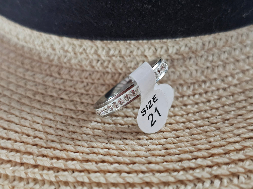 Anillo blanco con cristales