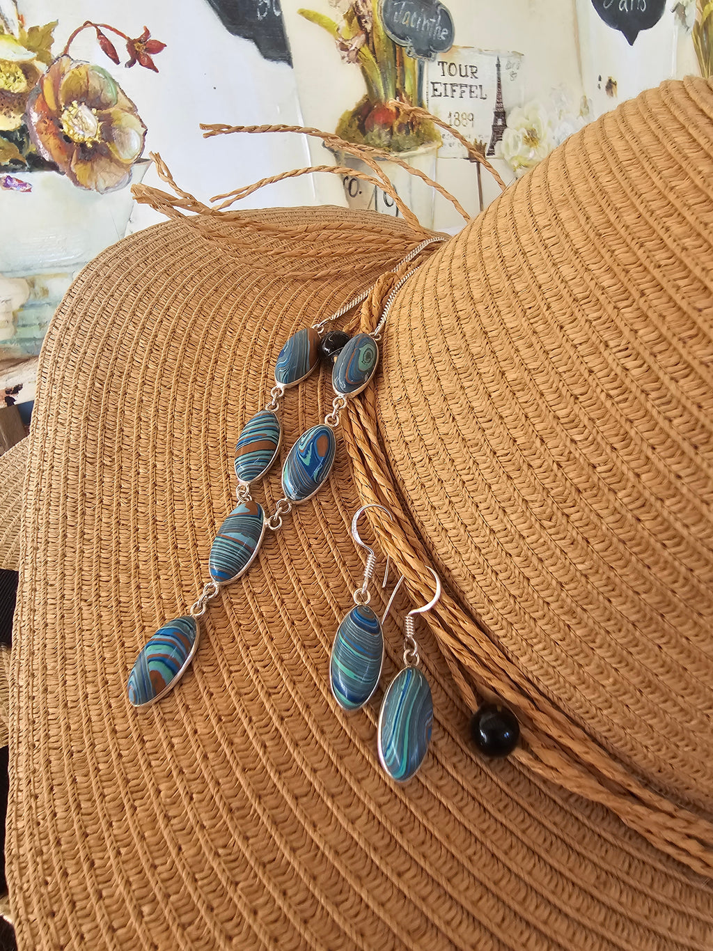 Conjuntos de collar y pendientes