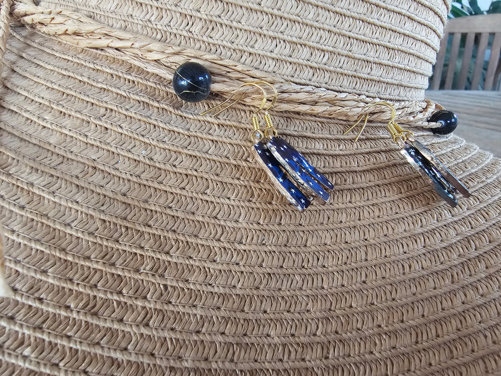 Vaqueros de Betsey Johnson pendientes