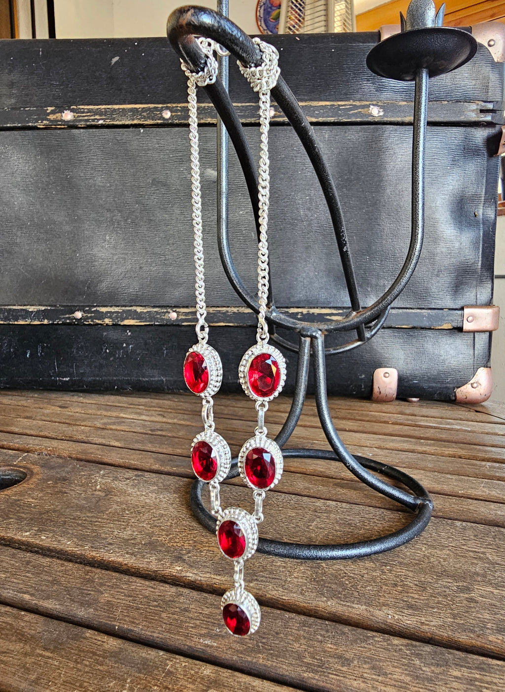 Lindo collar rojo para cualquier ocasión