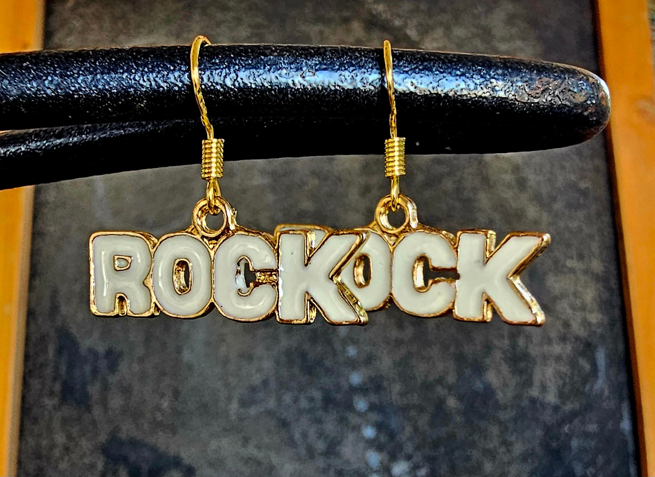 Cool pendientes de🤘rock