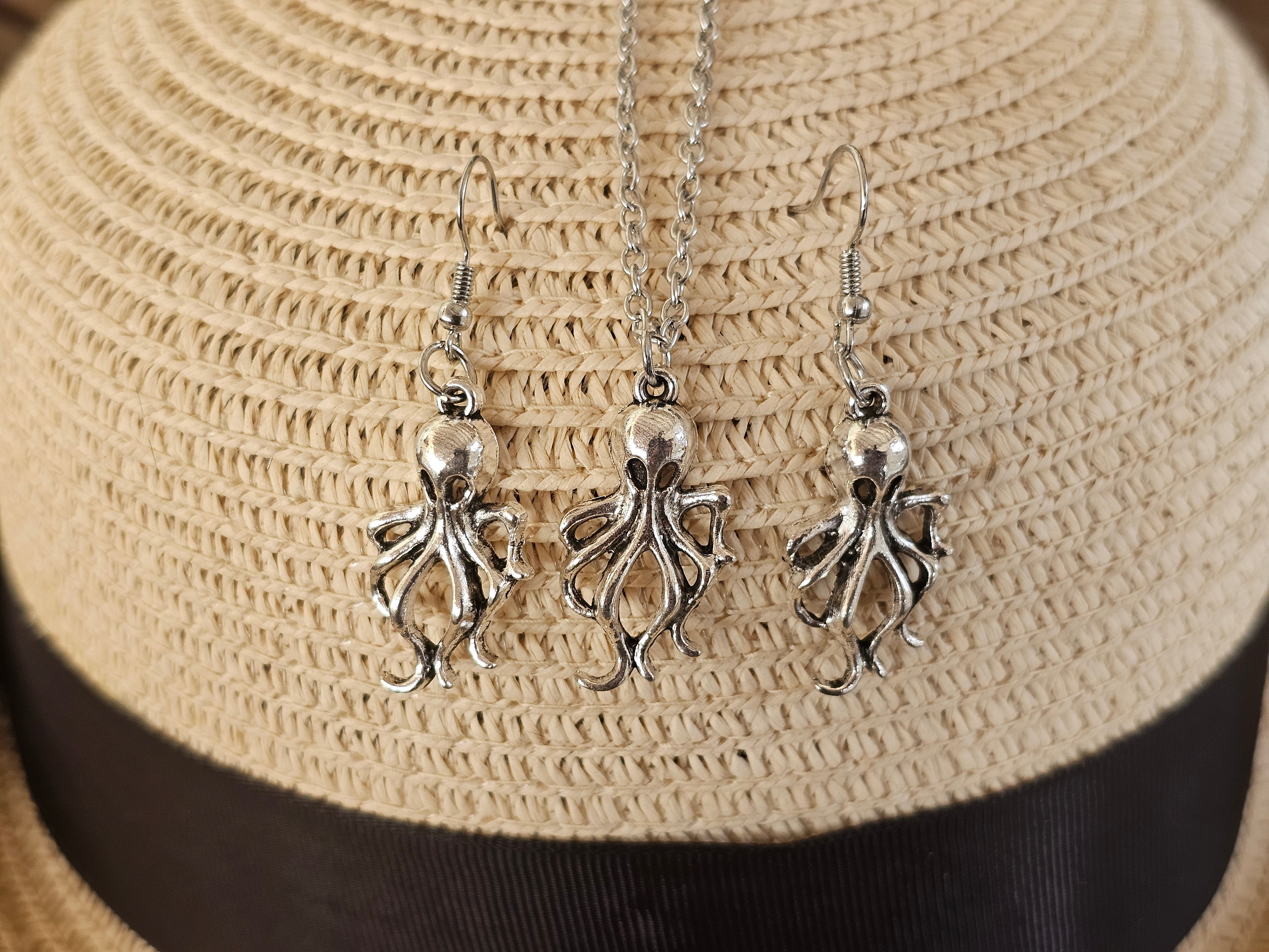 Conjunto de Collar y Pendientes Pulpo – Plata Envejecida
