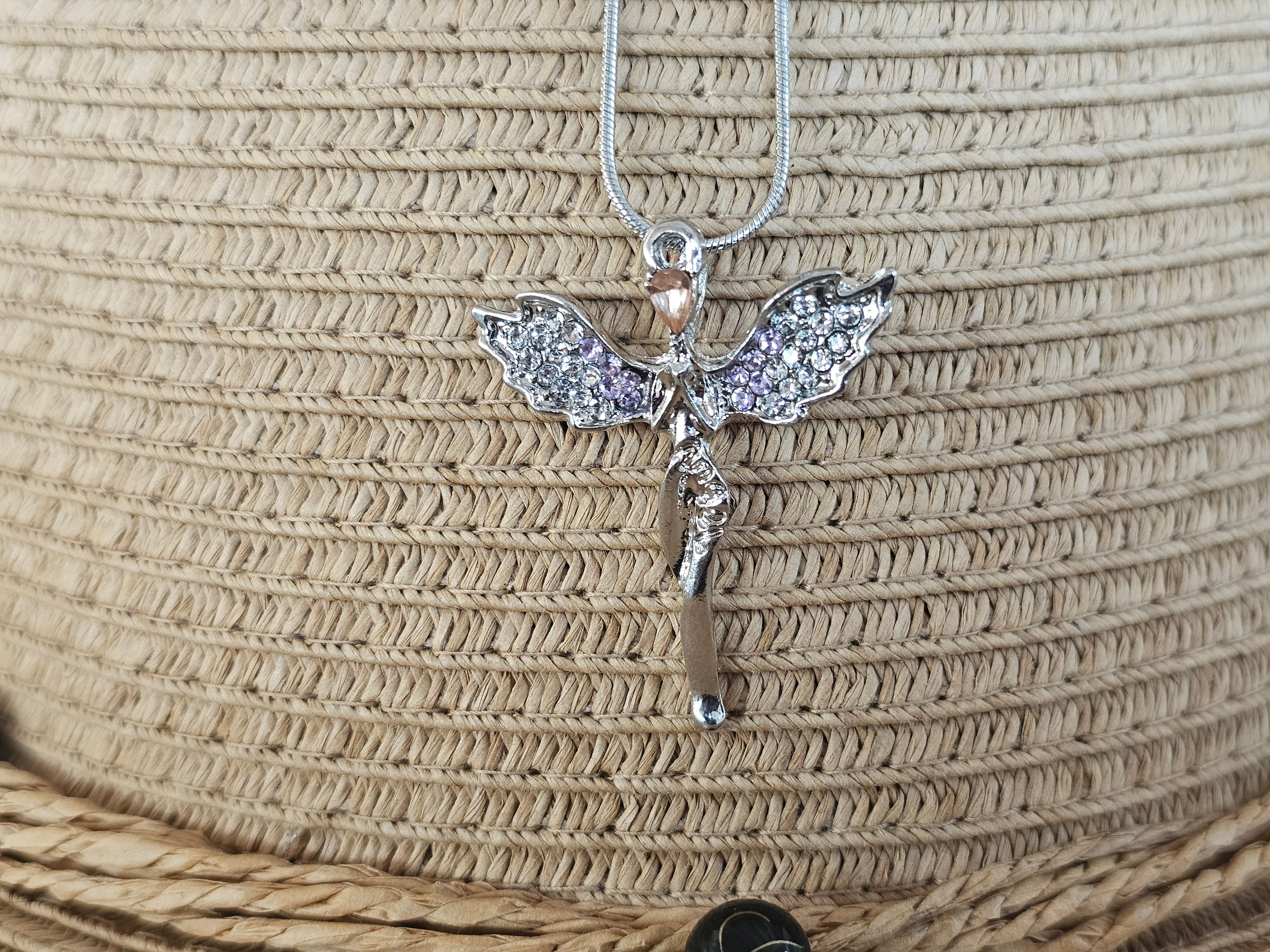 Collar Colgante Hada de los Sueños – Plata y Cristales Multicolor