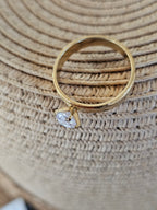 Lindo anillo estilo solitario