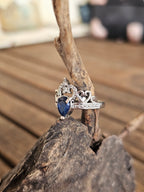 Bonito anillo de forma de tiara