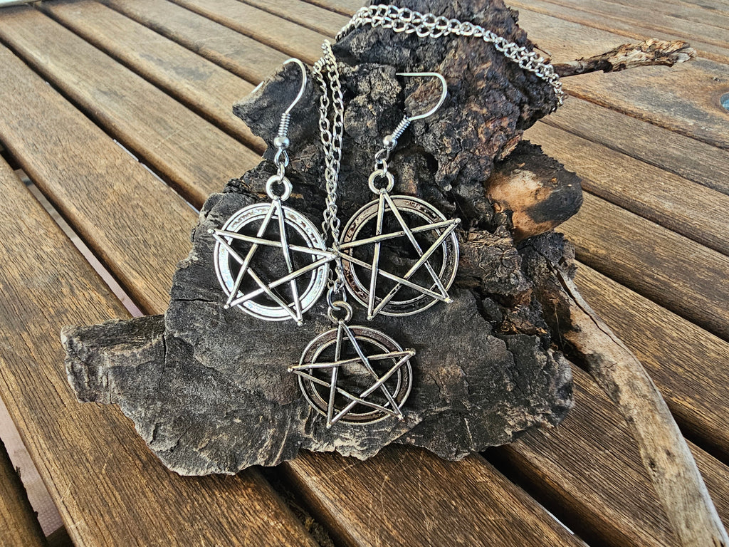 Conjunto de Collar y Pendientes Pentagrama – Plata Envejecida