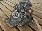 Conjunto de Collar y Pendientes Pentagrama – Plata Envejecida