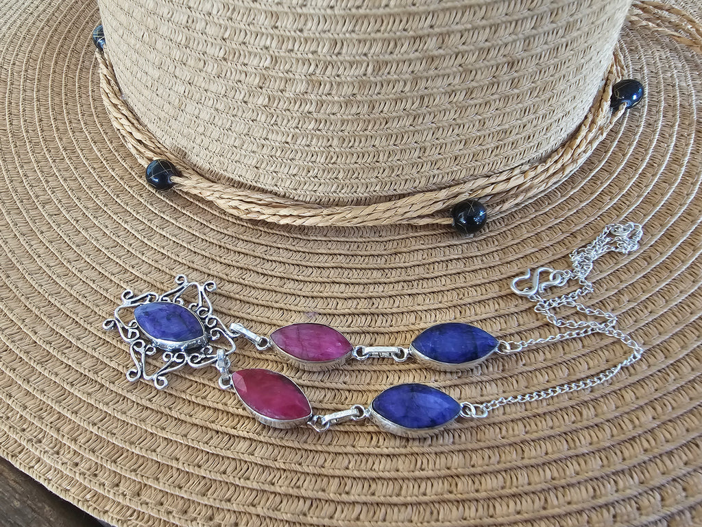 Lindo collar púrpura y pink para cualquier ocasión