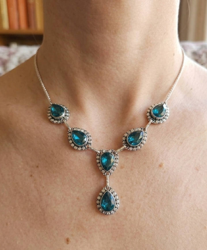 Lindo collar turquesa para cualquier ocasión