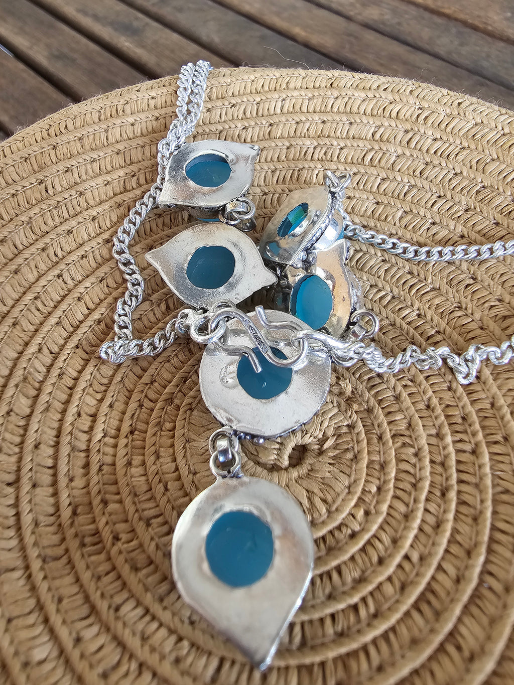 Lindo collar azul para cualquier ocasión