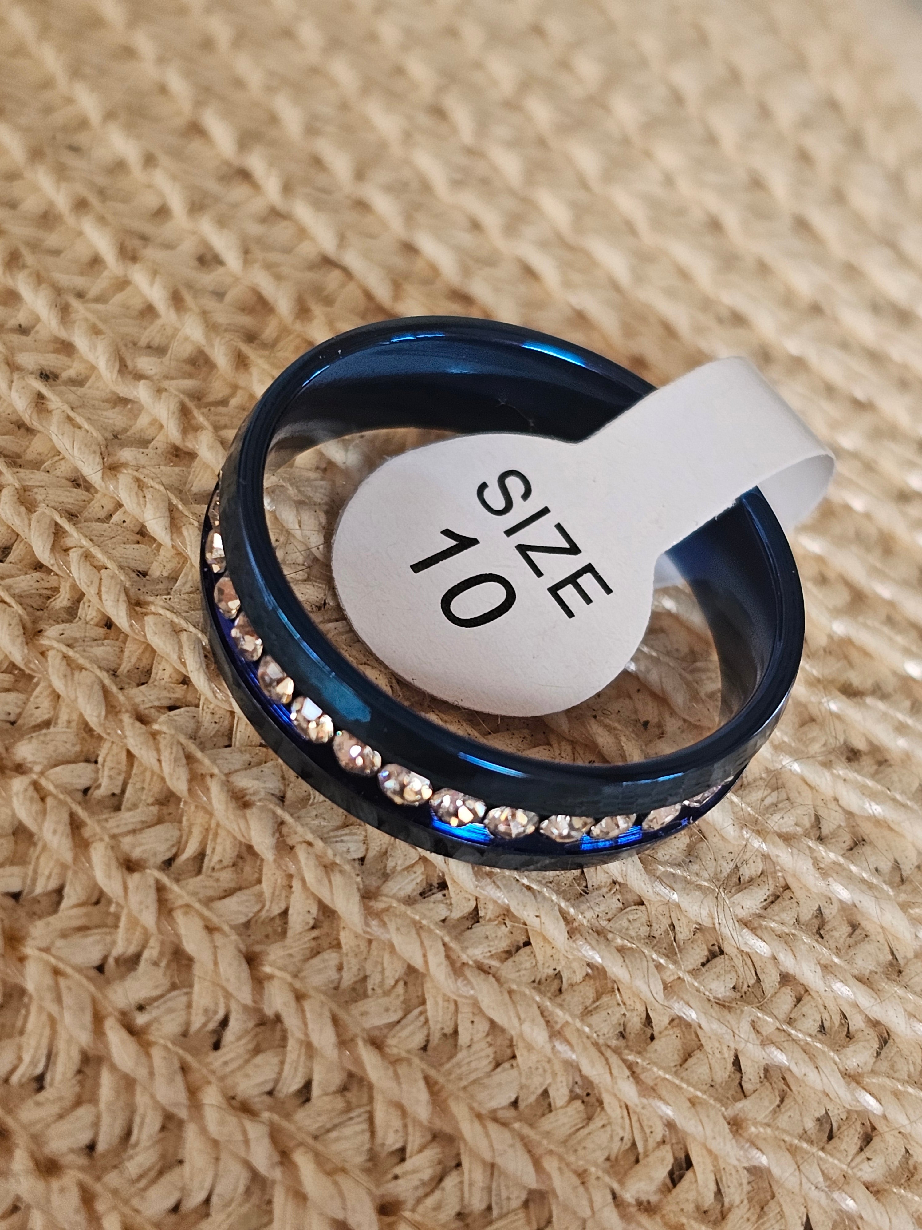Anillo con cristales, varios colores