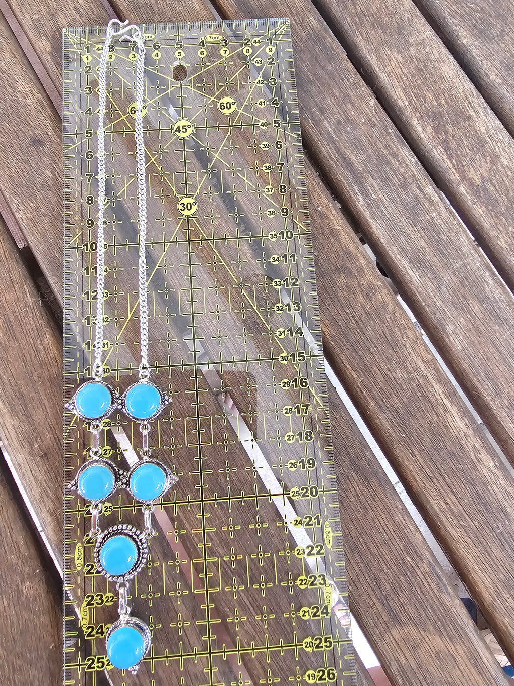 Lindo collar azul para cualquier ocasión