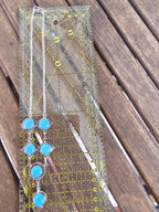Lindo collar azul para cualquier ocasión