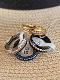 Anillo con cristales, varios colores