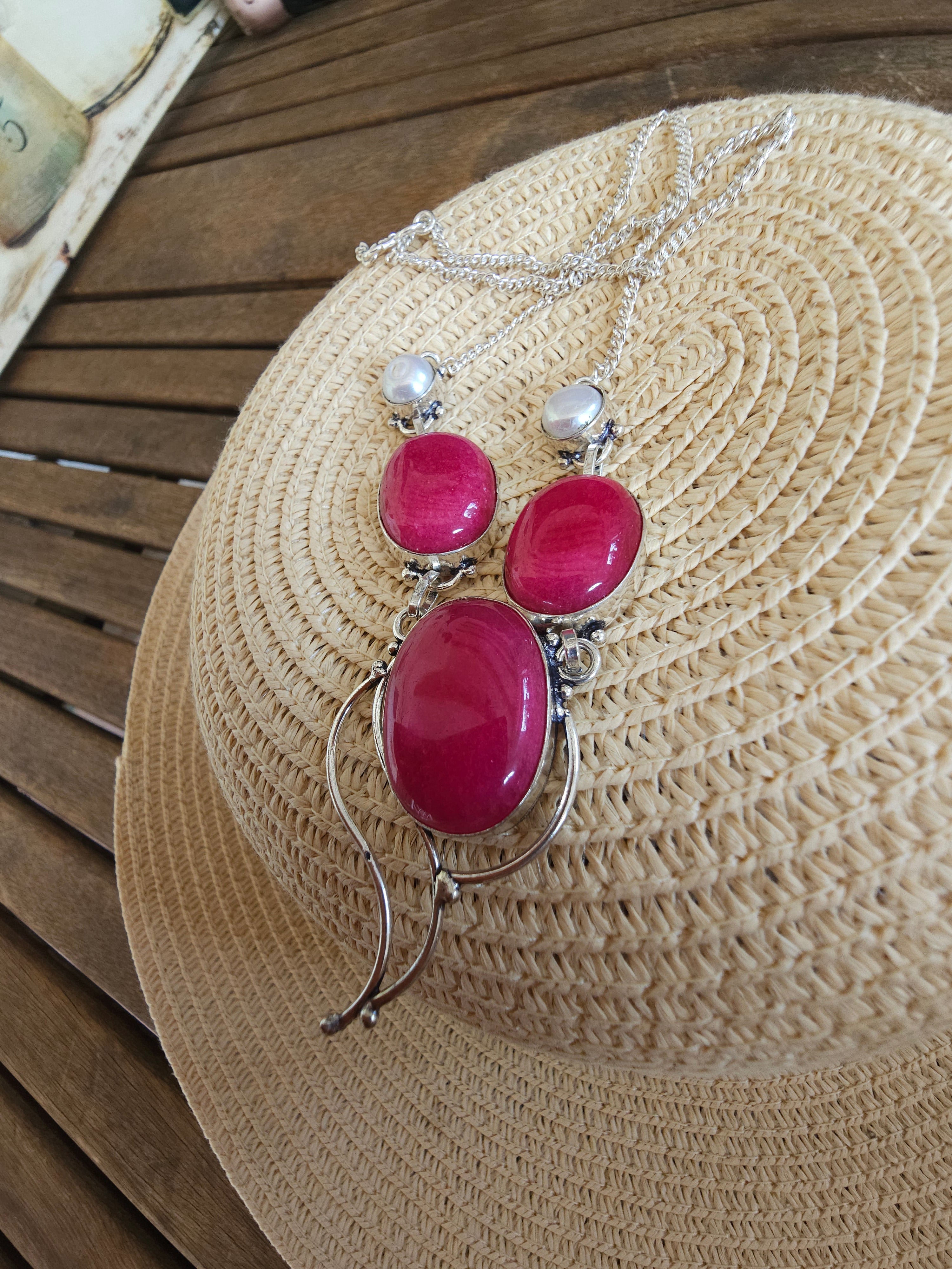 Romántico collar lavalier