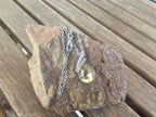 Conjunto de Collar y Pendientes de Cristal Amarillo Elegancia Silvestre
