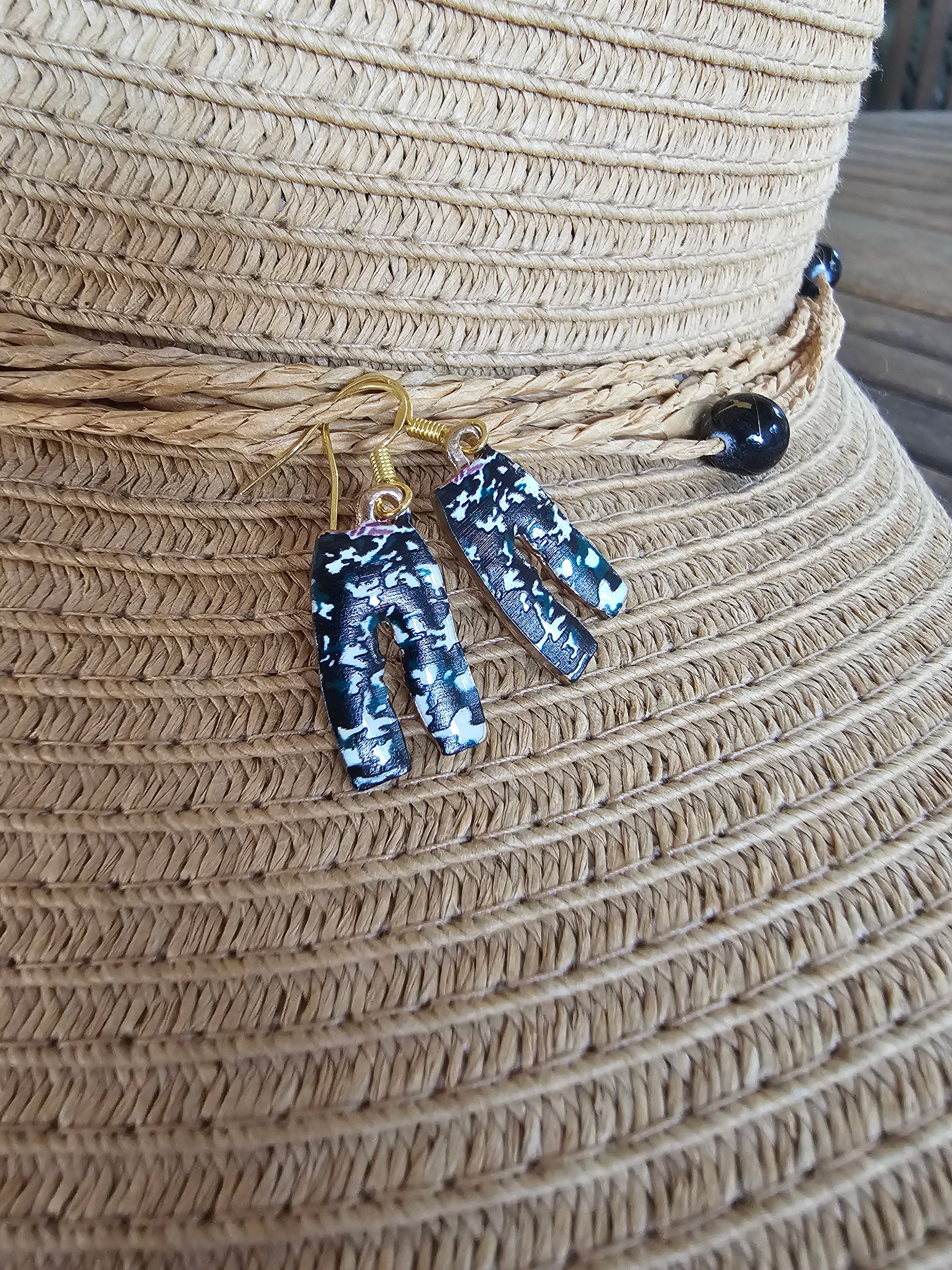 Vaqueros de Betsey Johnson pendientes