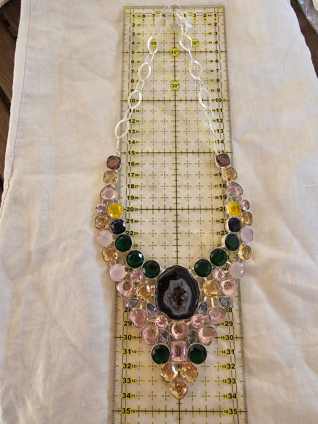 Collar magnífico con colores