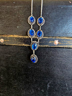 Lindo collar azul para cualquier ocasión