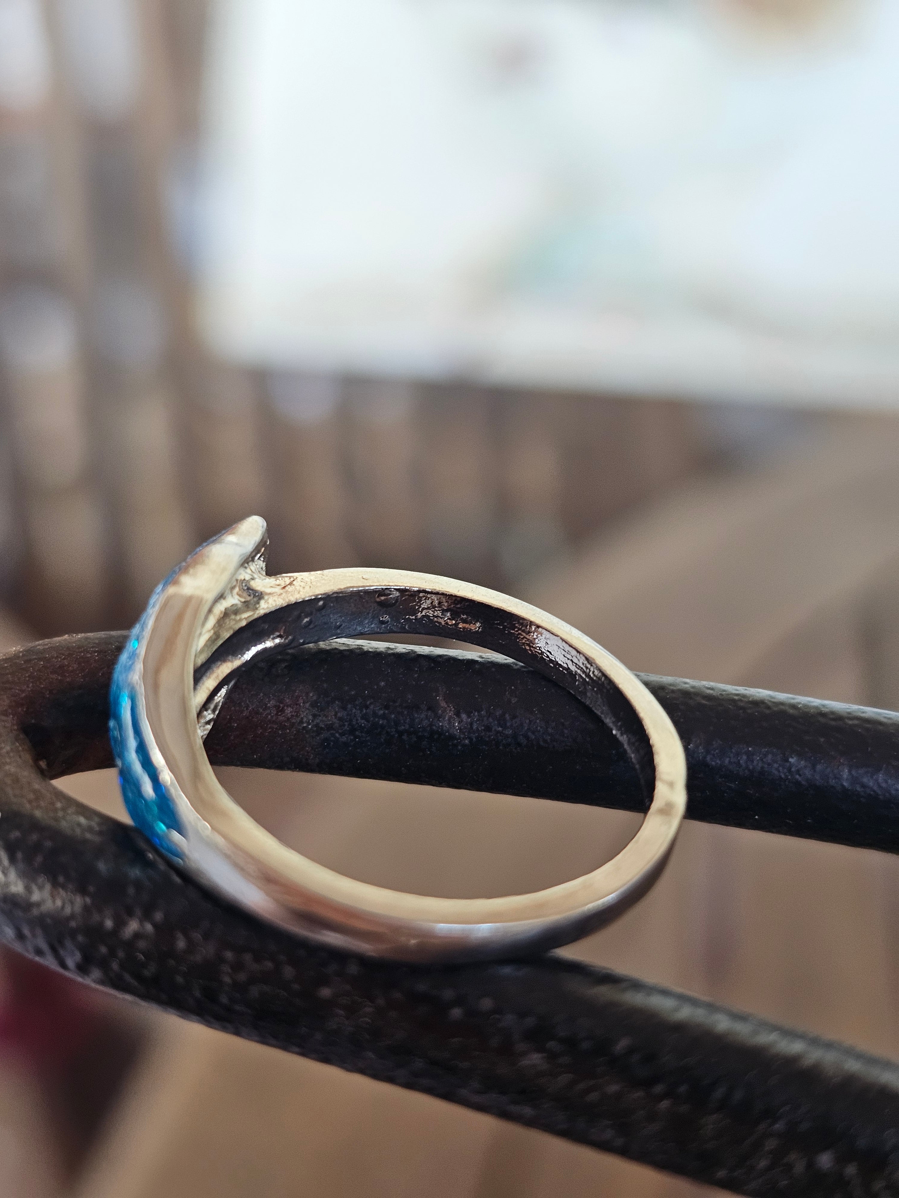 Lindo anillo estilo hoja