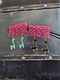 Dulces pendientes eb forma de jirafa
