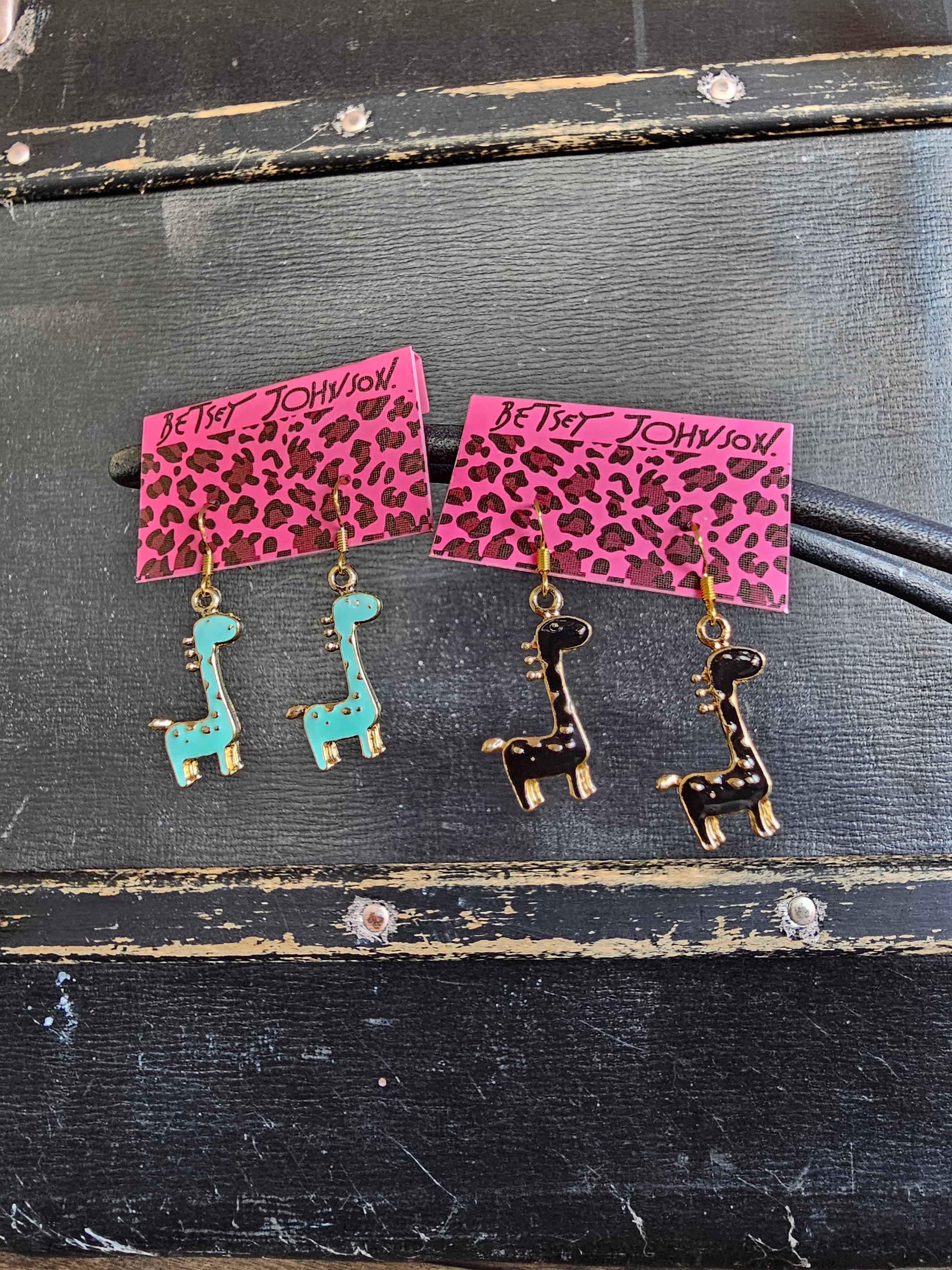 Dulces pendientes eb forma de jirafa