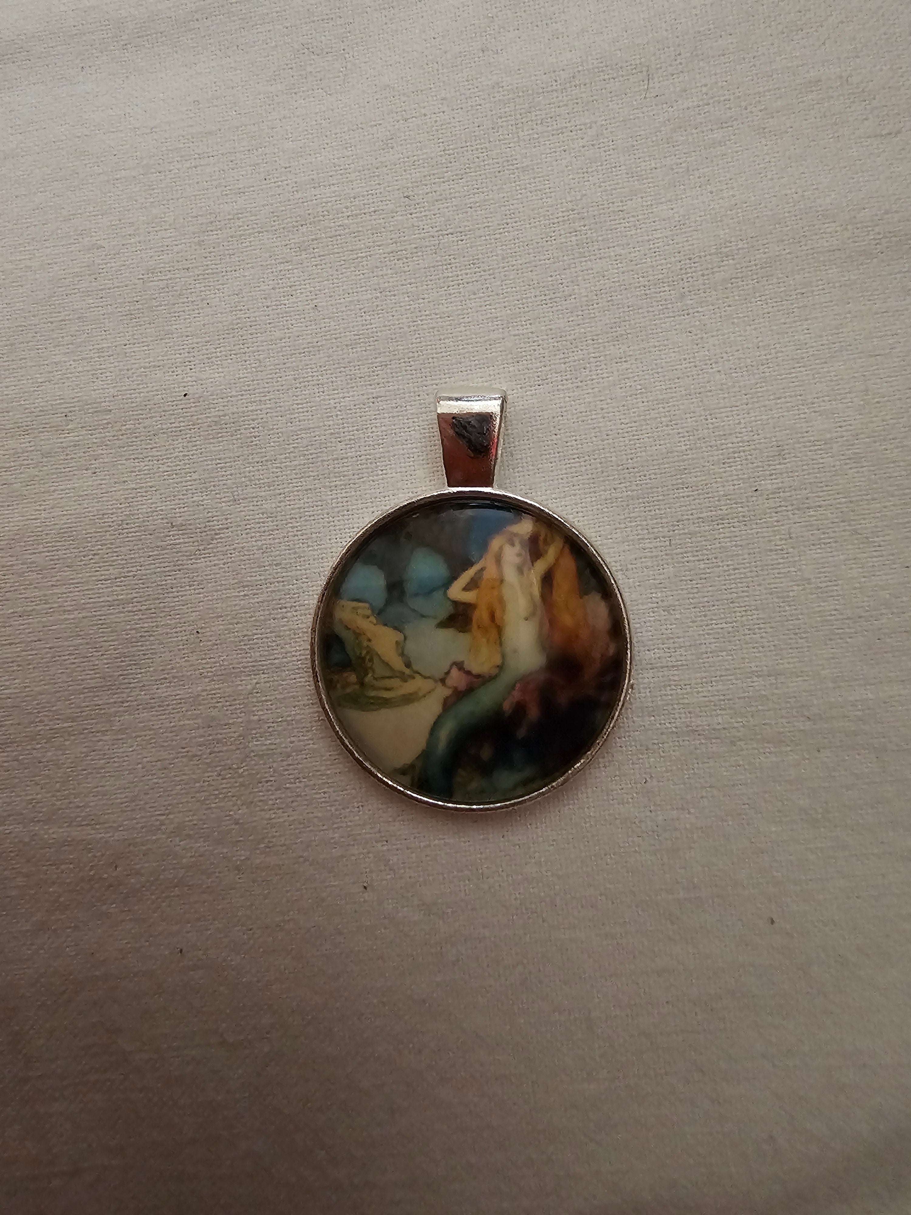Colgante con dibujo de la sirena