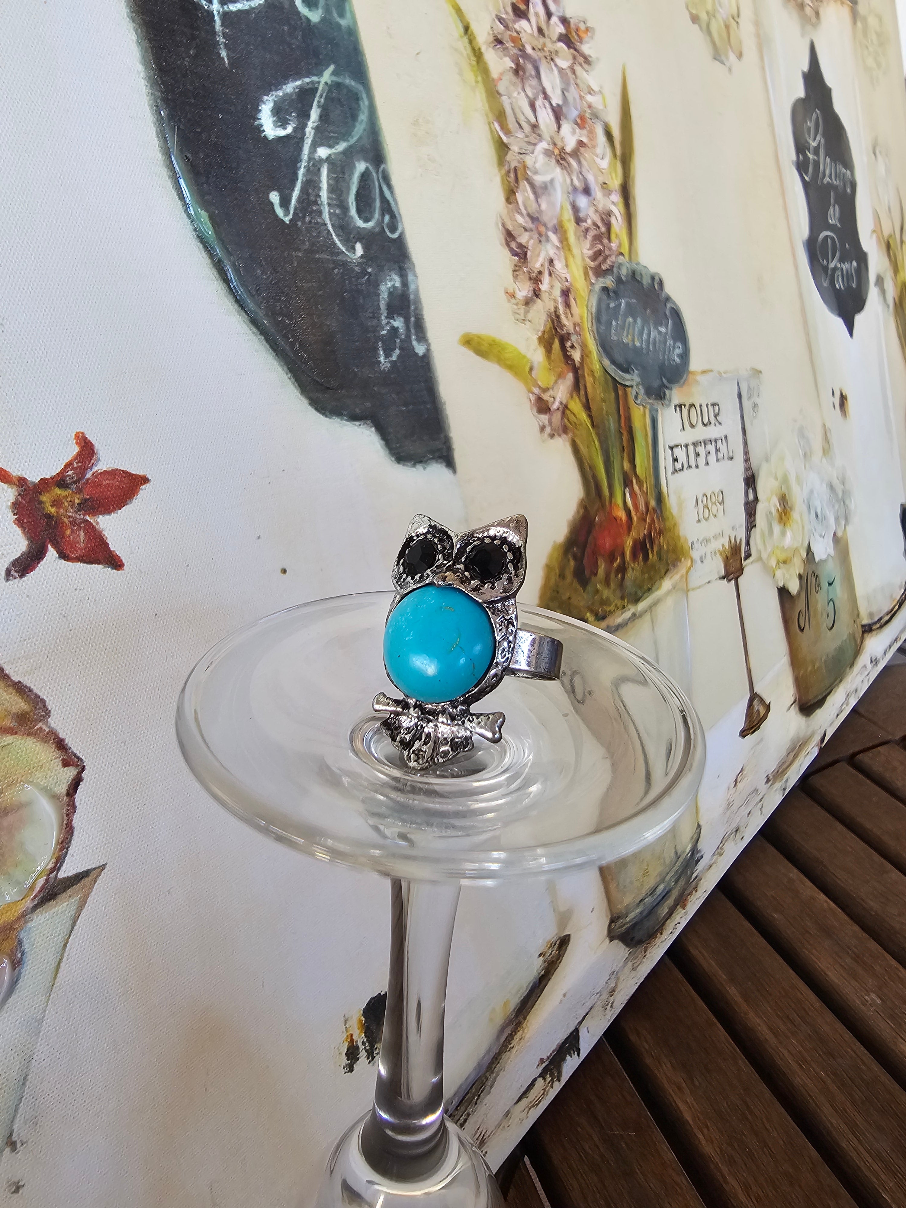 Hermoso anillo bohemio en forma de búho