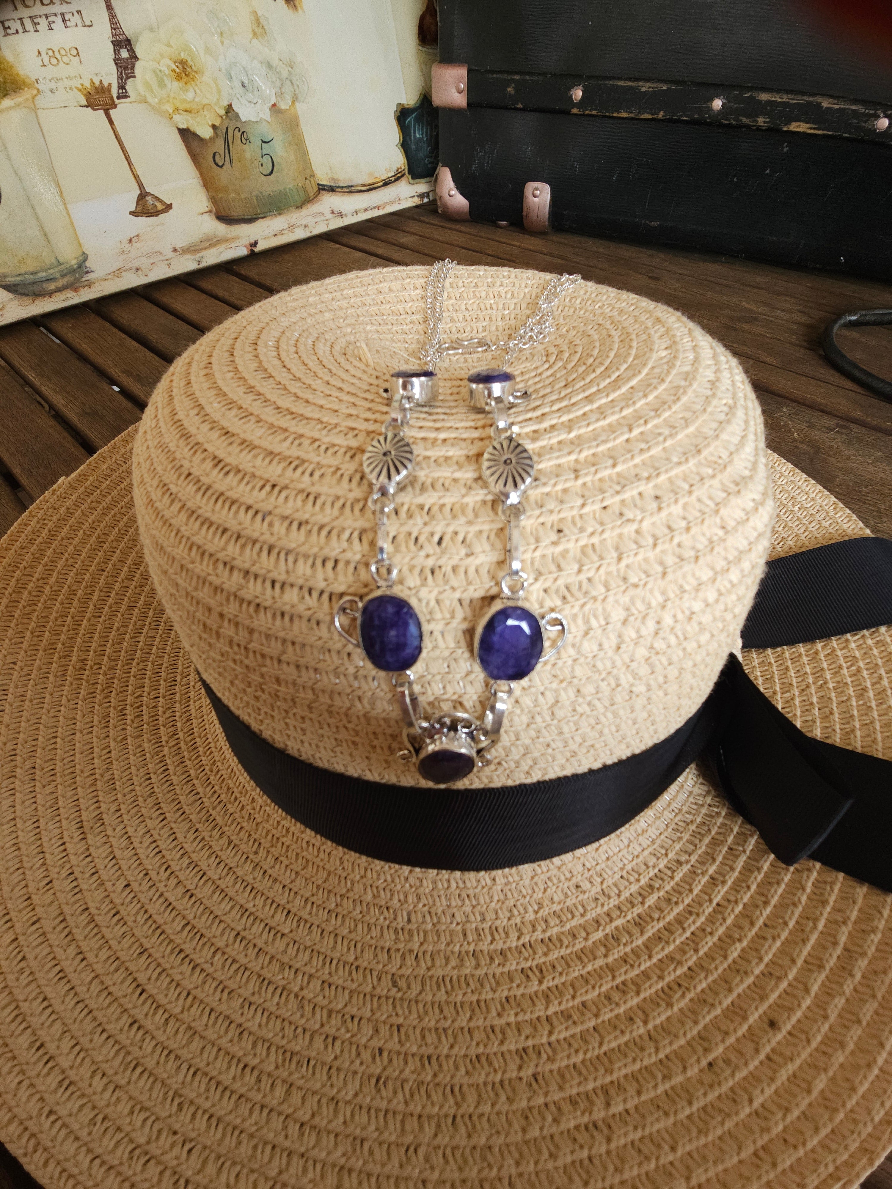 Romántico collar lavalier